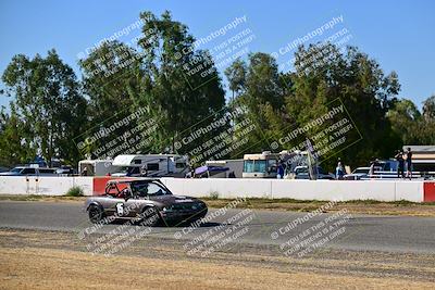 media/Sep-29-2024-24 Hours of Lemons (Sun) [[6a7c256ce3]]/StartFinish (245p-330p)/